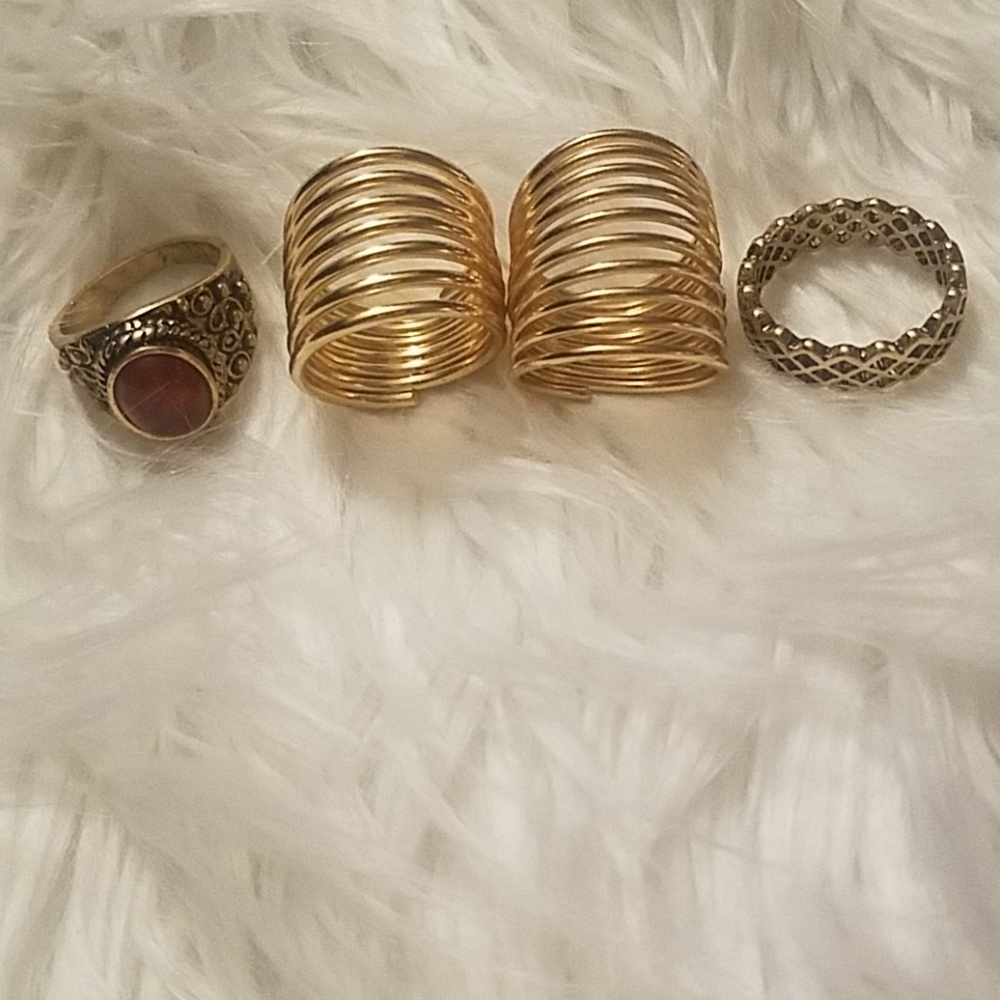 Set of 4 Gold Rings